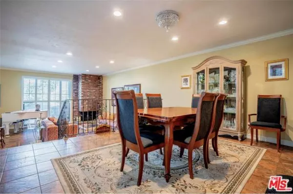 Encino, CA 91316,17174 Burbank BLD