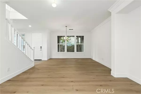 Simi Valley, CA 93065,173 Parkside DR