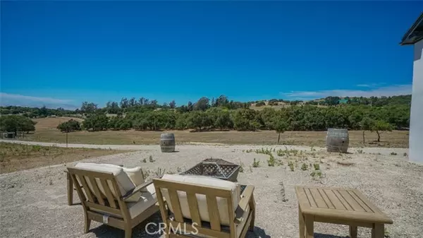 Lompoc, CA 93436,1990 Tularosa RD