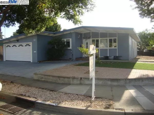 Hayward, CA 94544,24282 Willimet WAY
