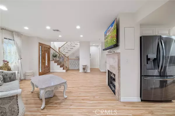 Glendale, CA 91202,301 W Loraine ST 3