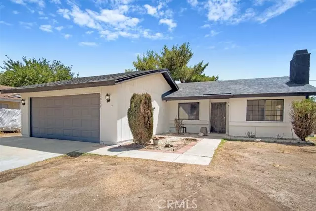 1012 Lightcap ST, Lancaster, CA 93535