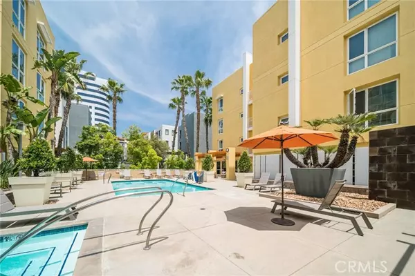 21301 Erwin ST 303, Woodland Hills, CA 91367