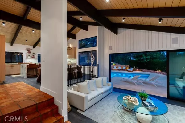 Woodland Hills, CA 91364,4885 Winnetka AVE