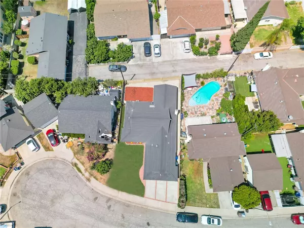 El Monte, CA 91732,4739 Helmgate DR