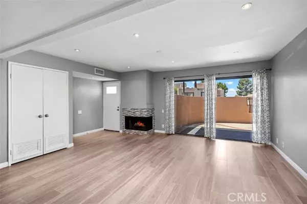 25761 Le Parc 19, Lake Forest, CA 92630