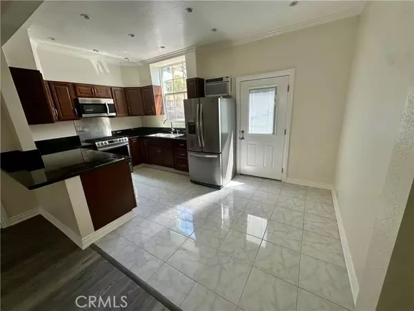 Los Angeles, CA 90028,1760 N Las Palmas AVE