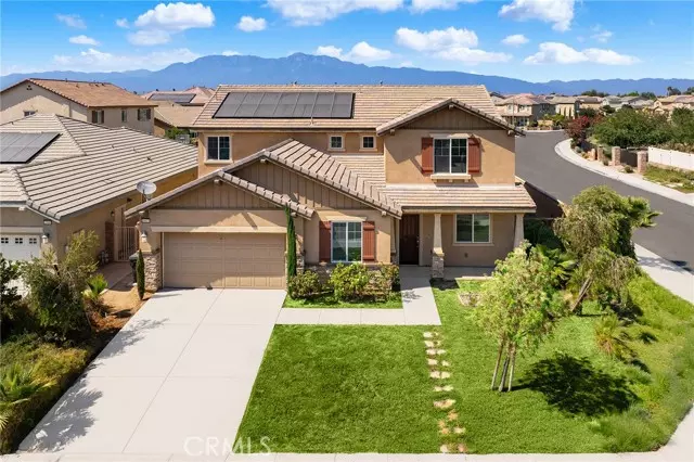 11877 Crossbill WAY, Jurupa Valley, CA 91752