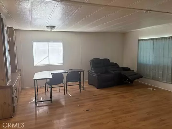 Rosamond, CA 93560,3300 15th ST 39