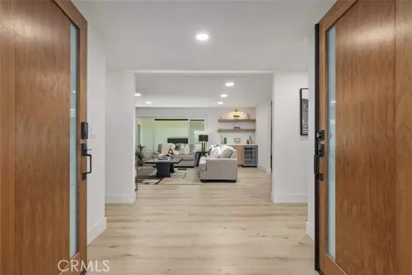 Tustin, CA 92780,13762 Palace WAY