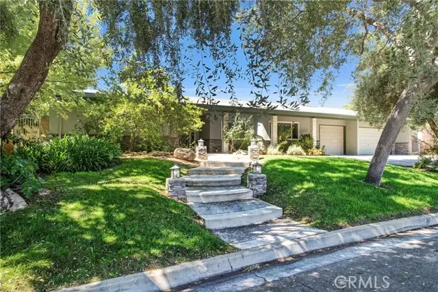 Claremont, CA 91711,4215 La Junta Dr.