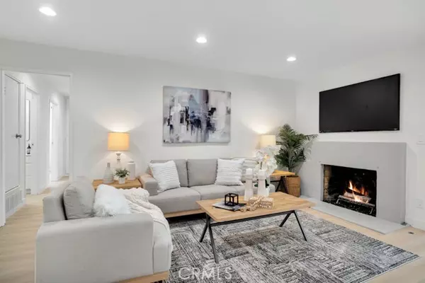 West Hills, CA 91307,6456 Royer AVE