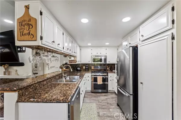 Saugus, CA 91350,22617 Copper Hill DR 121