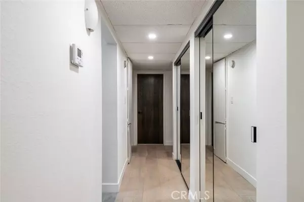 Glendale, CA 91202,1339 N Columbus AVE 215
