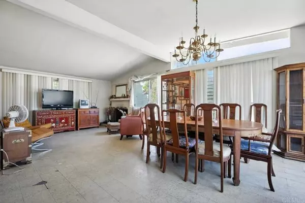 Chula Vista, CA 91911,945 Monserate Ave