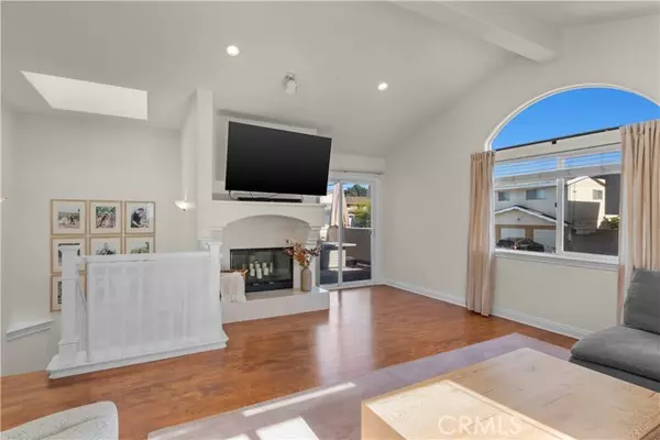 2213 Carnegie LN A, Redondo Beach, CA 90278