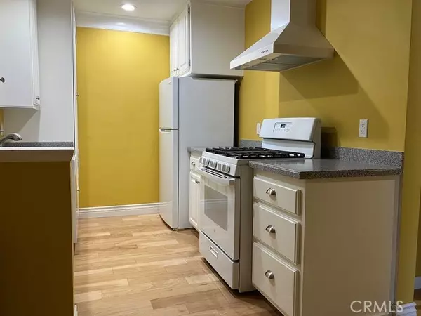 Studio City, CA 91602,11138 Aqua Vista ST 67