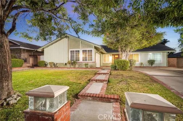 944 Eastglen DR, La Verne, CA 91750