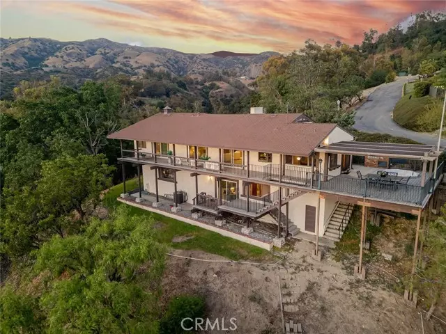 2425 E Wildwood Canyon DR, Glendora, CA 91741