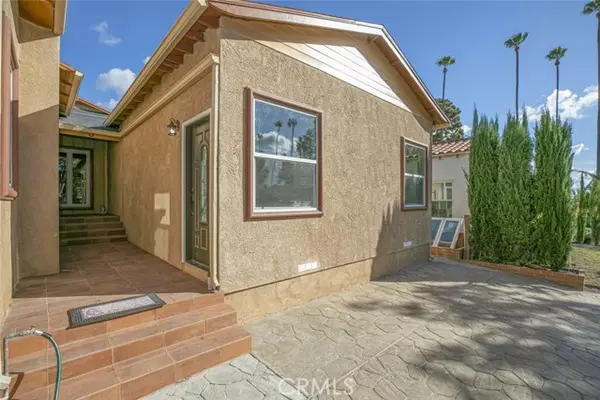 Glendale, CA 91202,1408 1/2 Dorothy DR