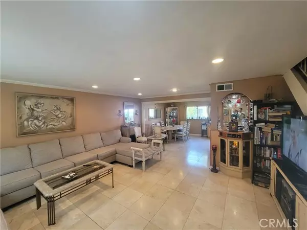 Reseda, CA 91335,6541 Wystone AVE 3