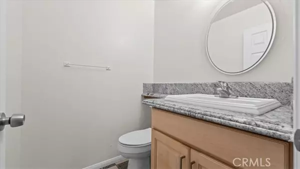 Bellflower, CA 90706,16414 Cornuta AVE 11