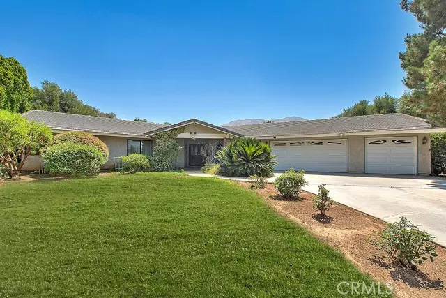 6572 Karen LN, Jurupa Valley, CA 92509
