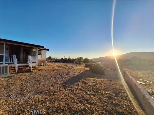 Anza, CA 92539,53670 Cave Rock RD