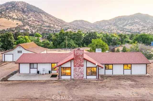7167 Live Oak DR, Sanger, CA 93657