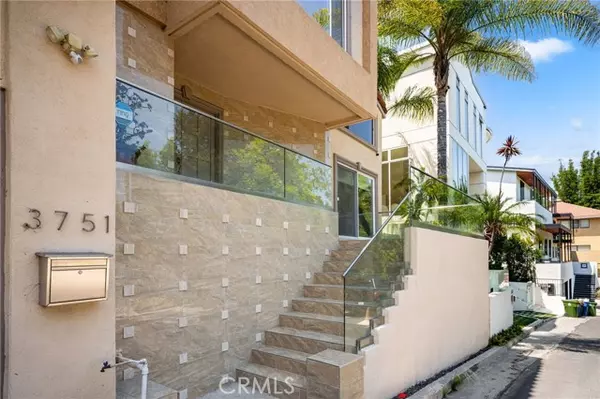 Los Angeles, CA 90027,3751 Prestwick DR