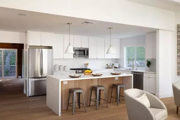 Encinitas, CA 92024,310 Oakbranch DR