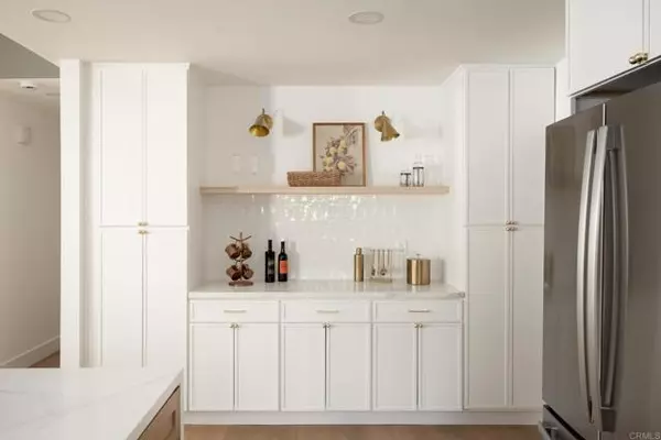 Encinitas, CA 92024,310 Oakbranch DR