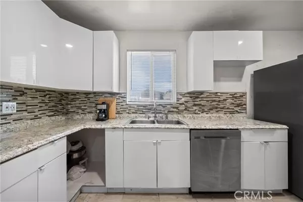 Panorama City, CA 91402,8053 Brimfield AVE