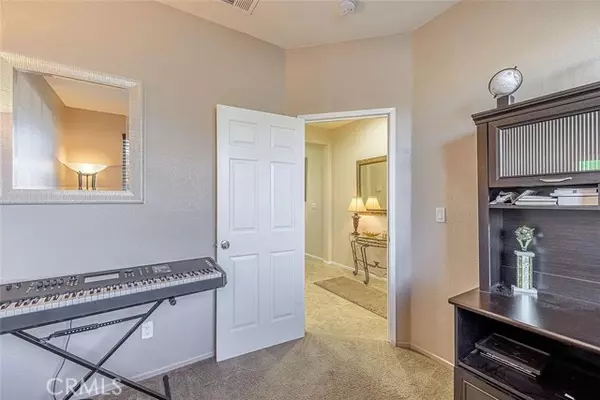 Palmdale, CA 93551,2534 Mapleleaf