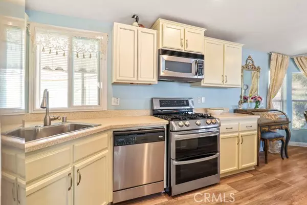 Woodland Hills, CA 91364,4201 Topanga Canyon BLD 40