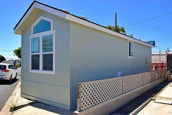 Chula Vista, CA 91910,708 H. St 31