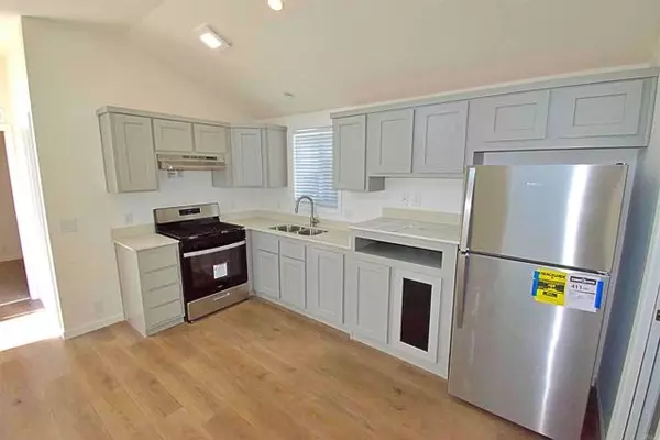 Chula Vista, CA 91910,708 H. St 31