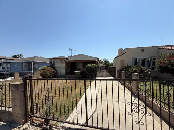 Los Angeles, CA 90061,126 E 118th PL