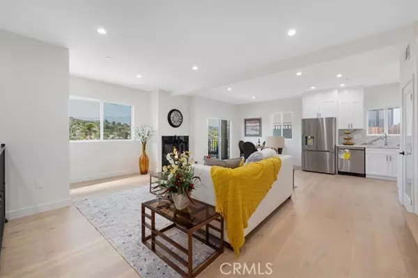 Los Angeles, CA 90042,4854 Buchanan