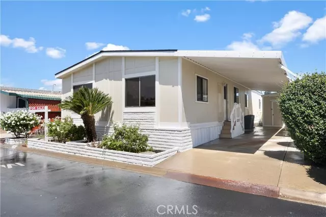 692 N Adele ST 103, Orange, CA 92867