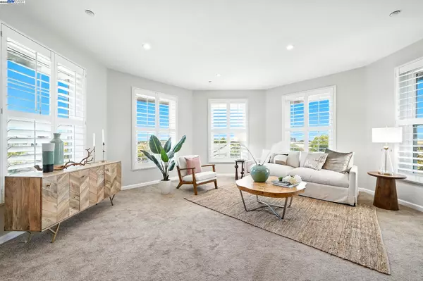 1121 40Th St 1401, Emeryville, CA 94608