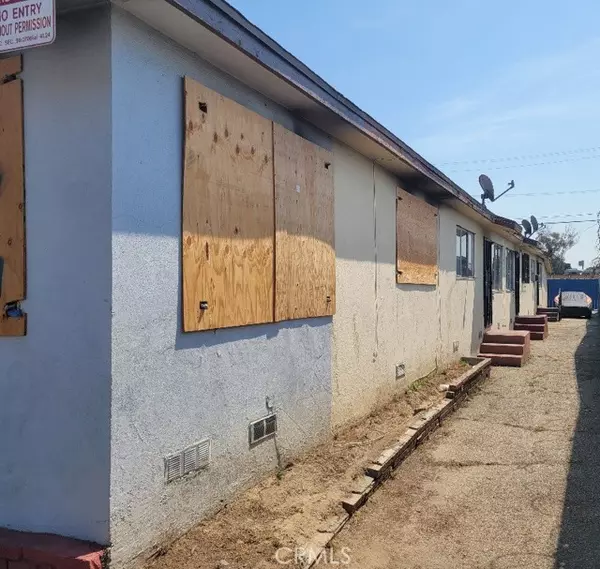 Los Angeles, CA 90003,9618 S Figueroa ST