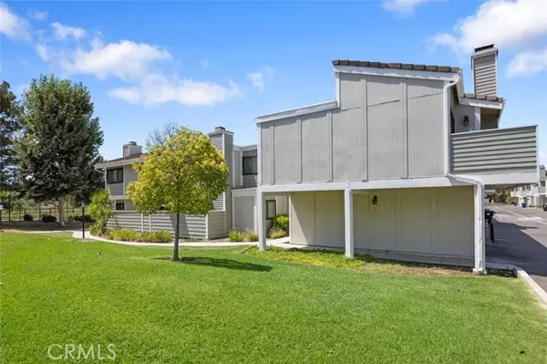 Canyon Country, CA 91351,27070 Hidaway AVE 5