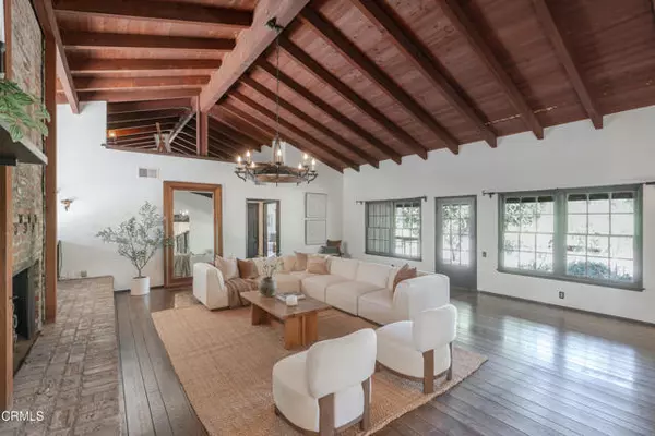 10400 Mcbroom ST, Sunland, CA 91040