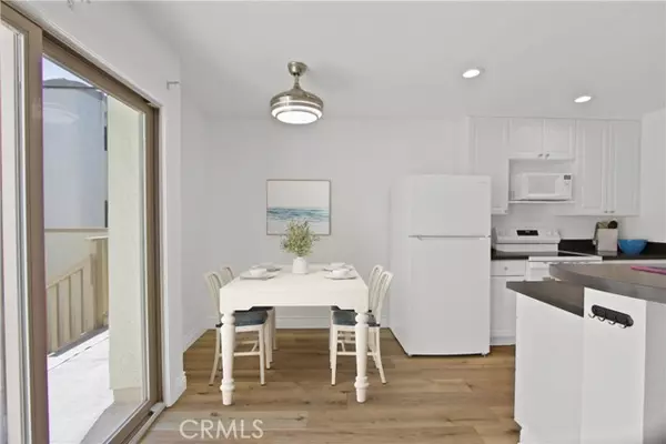 Huntington Beach, CA 92648,711 Pacific Coast 426