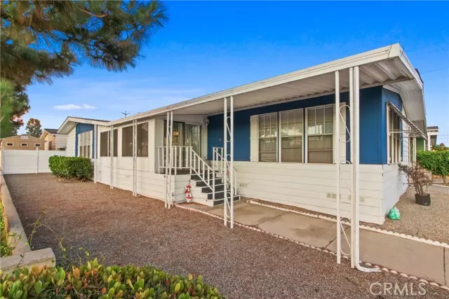 Long Beach, CA 90810,3595 Santa Fe Ave, #33