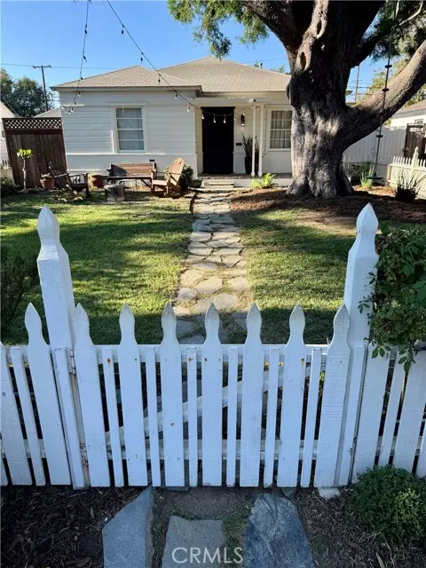 Santa Ana, CA 92706,621 E 20th ST