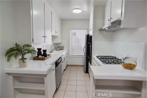 Glendale, CA 91206,504 N Louise ST 16