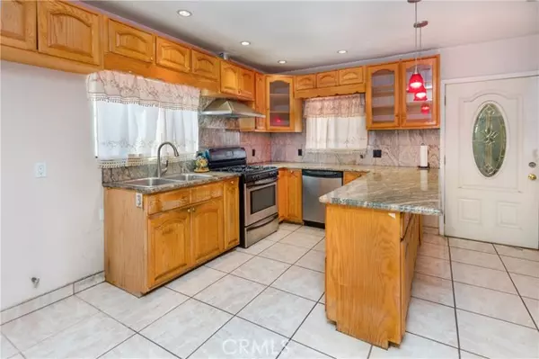 North Hollywood, CA 91601,5245 Strohm AVE