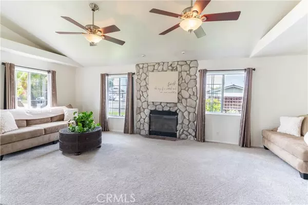 Huntington Beach, CA 92646,9331 Grand DR